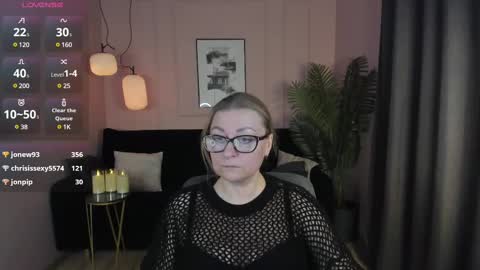 Snapshot of alexandra_kind chatting on March 12, 2025, 6:40 am Alexandra online show from March 12, 2025, 6:40 am