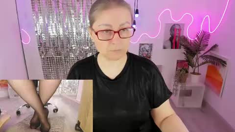 Snapshot of alexandra_kind chatting on April 24, 2026, 1:46 pm Alexandra online show from April 24, 2026, 1:46 pm
