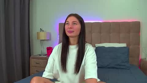 AlexandraBloom online show from September 29, 2025, 6:24 pm