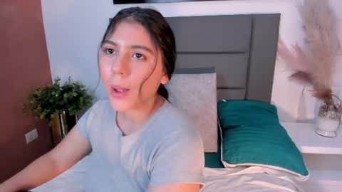Alexandra Cruz online show from July 1, 2026, 6:18 pm