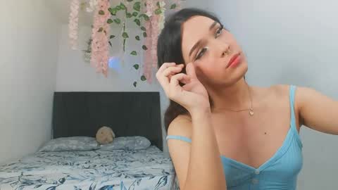 Snapshot of alexandre_chuad chatting on April 23, 2026, 12:51 pm Alexa online show from April 23, 2026, 12:51 pm