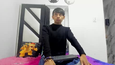 Alexandro online show from November 7, 2025, 7:25 pm