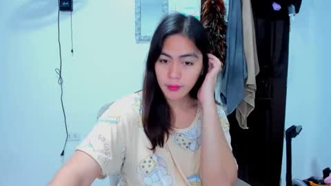 Snapshot of alexarobins chatting on November 12, 2025, 12:22 am Alexa online show from November 12, 2025, 12:22 am