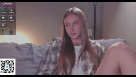 Snapshot of alexashowcum chatting on December 16, 2024, 7:00 pm Alexa online show from December 16, 2024, 7:00 pm