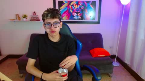 Snapshot of alexcum_18 chatting on May 27, 2026, 1:41 pm alex online show from May 27, 2026, 1:41 pm
