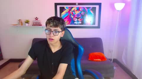 Snapshot of alexcum_18 chatting on May 30, 2026, 2:47 pm alex online show from May 30, 2026, 2:47 pm