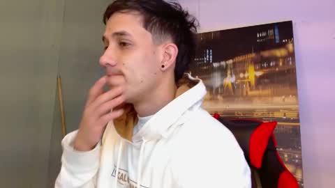 alexgiraldo__ online show from April 27, 2026, 11:08 am