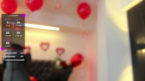 Snapshot of alexiacooperr chatting on February 19, 2025, 6:33 am Alexiaa Online 1430 to 2100 GMT-5 online show from February 19, 2025, 6:33 am