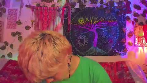 Snapshot of alexiafisher_ chatting on December 18, 2025, 1:44 am Alex online show from December 18, 2025, 1:44 am