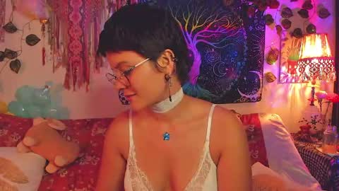 Snapshot of alexiafisher_ chatting on June 8, 2026, 1:28 am Alex online show from June 8, 2026, 1:28 am