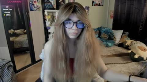 alexiamaiex online show from April 13, 2026, 2:06 am