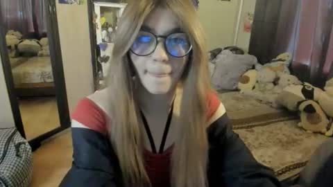 alexiamaiex online show from June 25, 2026, 6:07 am