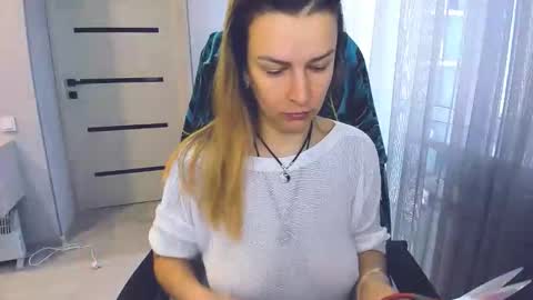 Alexia online show from May 11, 2026, 7:25 am