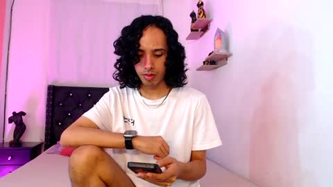 Snapshot of alexis21_ chatting on June 16, 2026, 8:55 pm Alexis online show from June 16, 2026, 8:55 pm