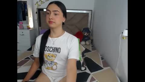 -- ALEXIS -- online show from May 22, 2026, 1:57 am