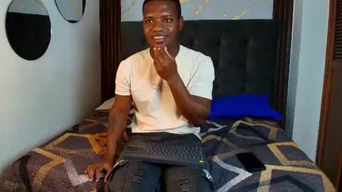 Alexis Fernandez online show from July 15, 2026, 7:30 pm
