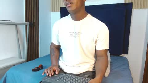 Alexis Fernandez online show from July 24, 2026, 8:51 pm
