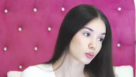 alexisdevine online show from February 6, 2026, 5:23 am