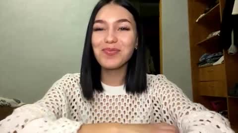 Karolina online show from November 6, 2025, 7:04 pm