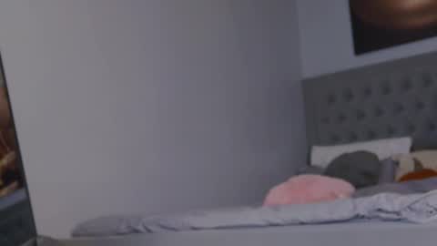 Alexis online show from November 16, 2025, 8:20 am