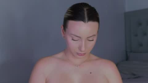Snapshot of alexiswhiteee chatting on July 25, 2026, 7:06 am Alexis online show from July 25, 2026, 7:06 am
