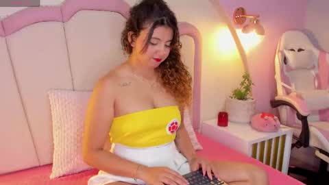 Snapshot of alexitha_cutte chatting on July 3, 2026, 10:43 am A L E X A online show from July 3, 2026, 10:43 am