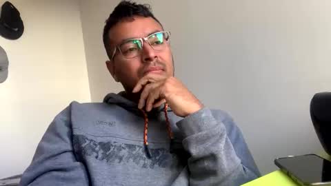 Snapshot of alexospina55 chatting on March 30, 2026, 10:16 am alexospina55 online show from March 30, 2026, 10:16 am