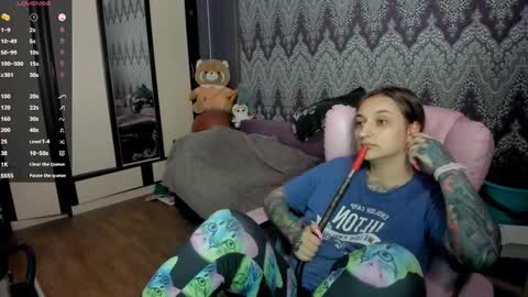 Snapshot of alexracc00n chatting on January 21, 2025, 2:54 am Alex online show from January 21, 2025, 2:54 am