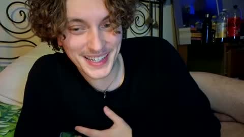 Snapshot of alexrhodesxxx chatting on December 14, 2024, 11:45 pm Alex online show from December 14, 2024, 11:45 pm