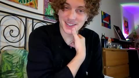 Snapshot of alexrhodesxxx chatting on January 8, 2025, 2:25 pm Alex online show from January 8, 2025, 2:25 pm