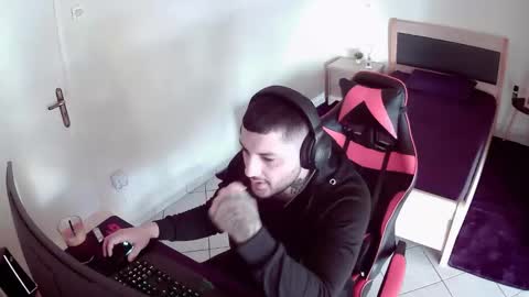 alexthepro00 online show from January 15, 2026, 11:15 am