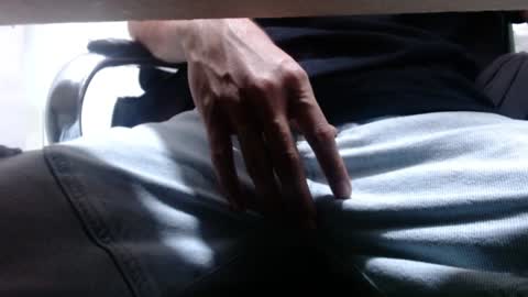 Snapshot of alextwunkk chatting on February 5, 2025, 2:29 am Alex online show from February 5, 2025, 2:29 am