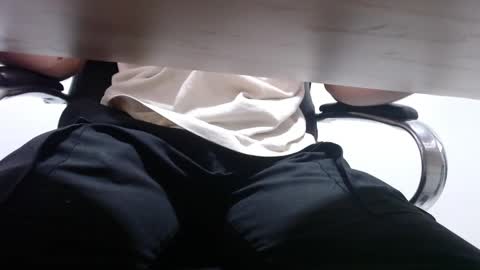 Snapshot of alextwunkk chatting on March 5, 2025, 9:16 am Alex online show from March 5, 2025, 9:16 am