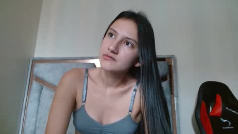 alex y luisa online show from April 17, 2026, 3:37 pm