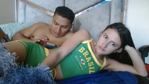 Snapshot of alexvsluisa chatting on April 18, 2026, 4:55 pm alex y luisa online show from April 18, 2026, 4:55 pm