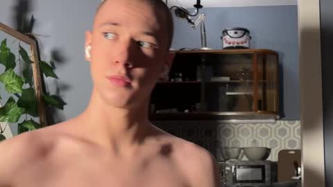 Alex online show from December 10, 2024, 3:20 am