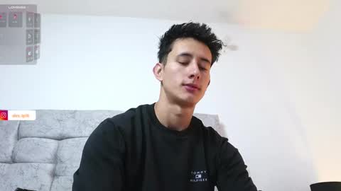 Snapshot of alexxx__01 chatting on February 12, 2025, 12:16 am Alex online show from February 12, 2025, 12:16 am