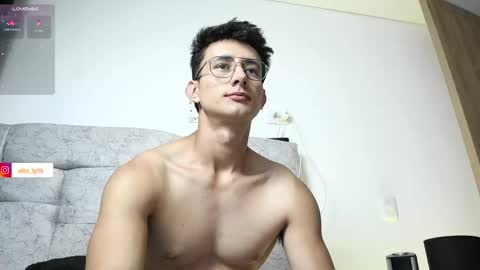 Snapshot of alexxx__01 chatting on October 19, 2025, 4:57 am Alex online show from October 19, 2025, 4:57 am