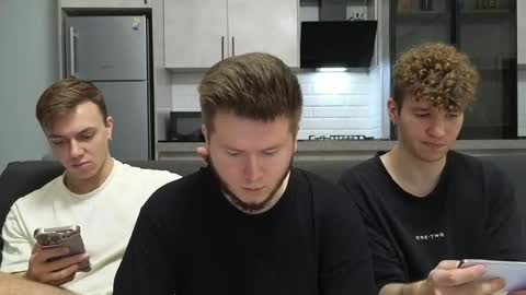 AlexDimaIgor online show from June 5, 2026, 8:25 pm