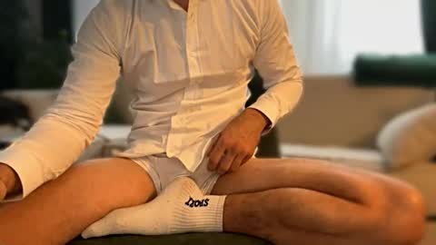 Snapshot of alfadreamer0011 chatting on November 10, 2025, 1:32 pm alfadreamer0011 online show from November 10, 2025, 1:32 pm