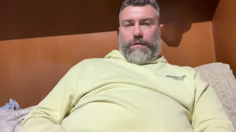 Snapshot of alfali chatting on October 7, 2025, 7:00 pm alfali online show from October 7, 2025, 7:00 pm