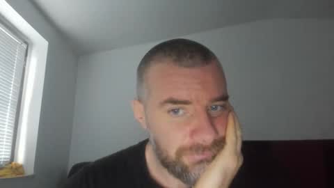 alfiesolomons87 online show from January 16, 2026, 2:21 pm