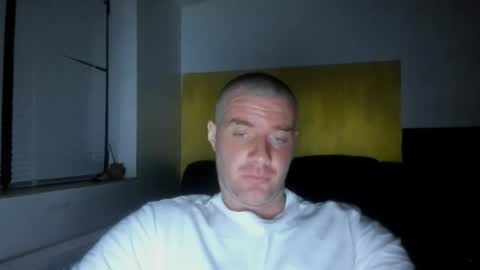 alfiesolomons87 online show from March 31, 2026, 8:31 pm