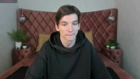 Snapshot of alfred_joness chatting on October 22, 2025, 6:57 am Alfred online show from October 22, 2025, 6:57 am