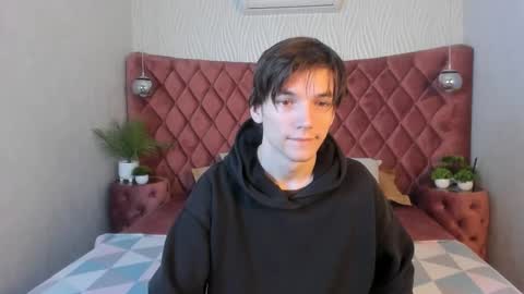 Snapshot of alfred_joness chatting on October 31, 2025, 7:20 am Alfred online show from October 31, 2025, 7:20 am