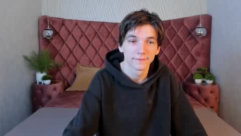 Snapshot of alfred_joness chatting on November 14, 2025, 7:07 am Alfred online show from November 14, 2025, 7:07 am