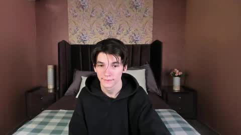 Snapshot of alfred_joness chatting on November 18, 2025, 7:46 am Alfred online show from November 18, 2025, 7:46 am