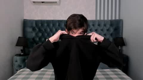 Snapshot of alfred_joness chatting on November 20, 2025, 7:08 am Alfred online show from November 20, 2025, 7:08 am