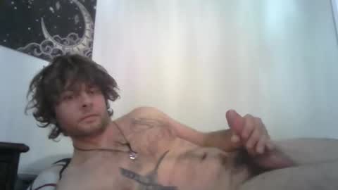 alfredkey14 online show from February 19, 2026, 2:51 am