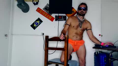 alfredopantuso online show from April 25, 2026, 2:47 am